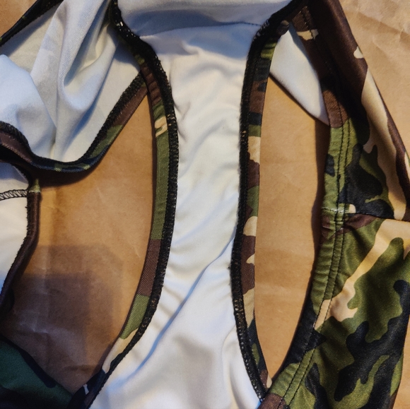Women's large Camo bikini - Picture 4 of 5